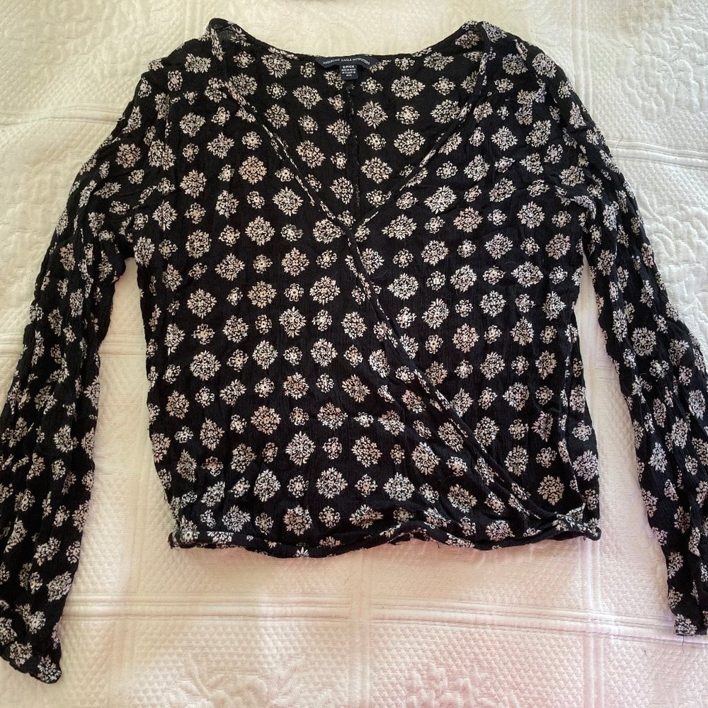 American Eagle Outfitters Long Sleeve Top